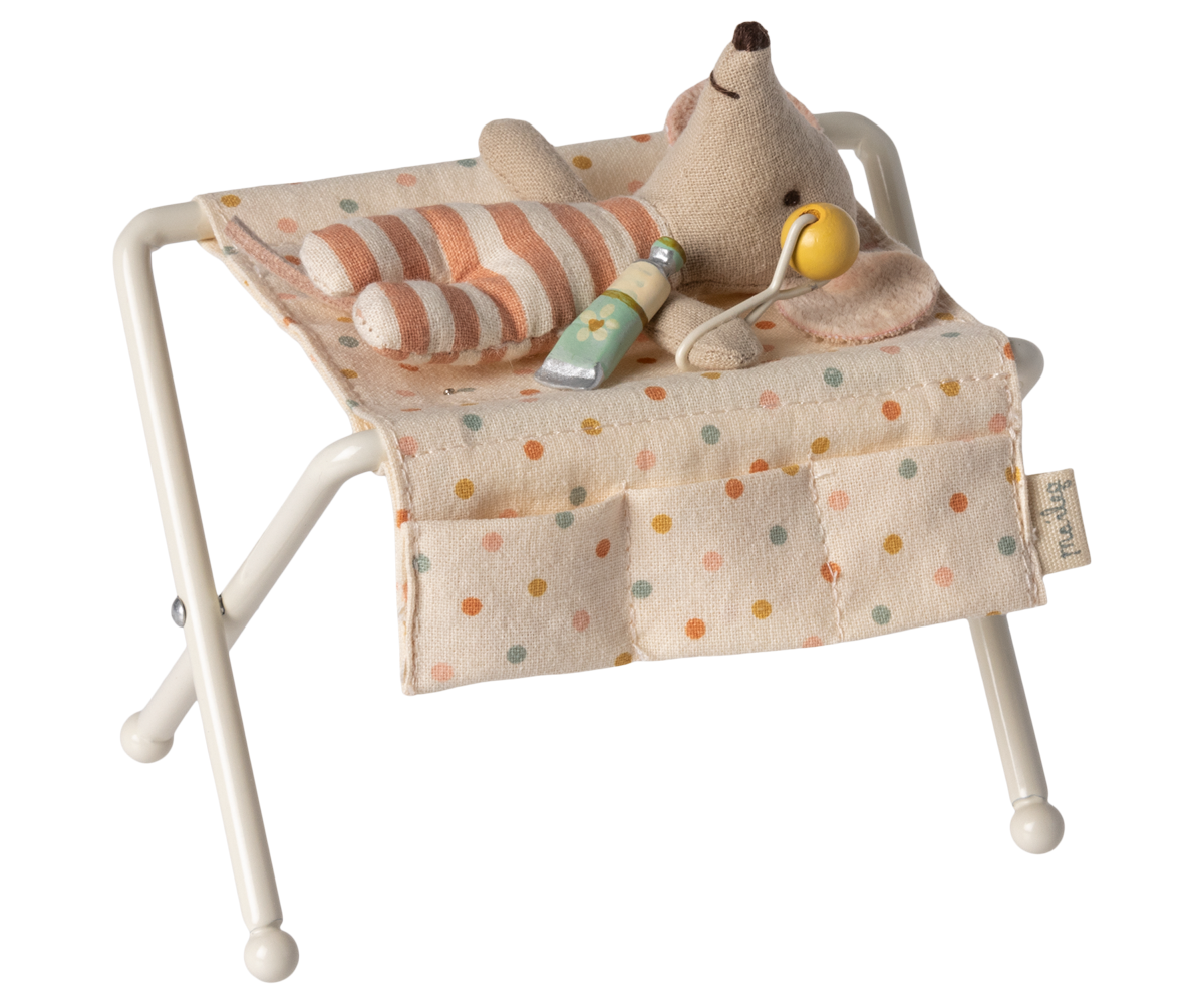 Maileg baby mouse nursery table - off white