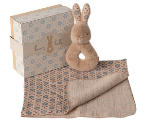 Pre-order Maileg Rabbit rattle set - Cream peach